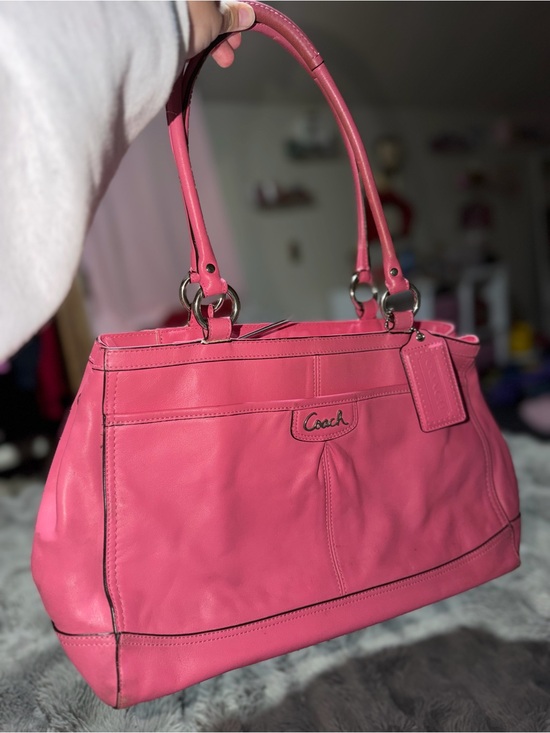 Coach Handbags - Coach Vintage Pink Leather Shoulder Bag - READ DESCRIPTION